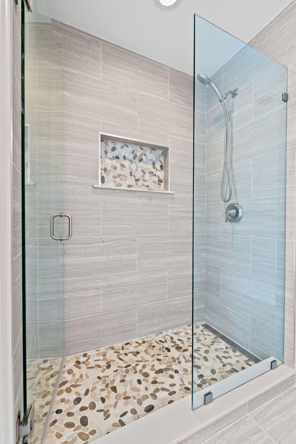 GREENVIEW SHORES 2 OF WELLINGTON - Residential