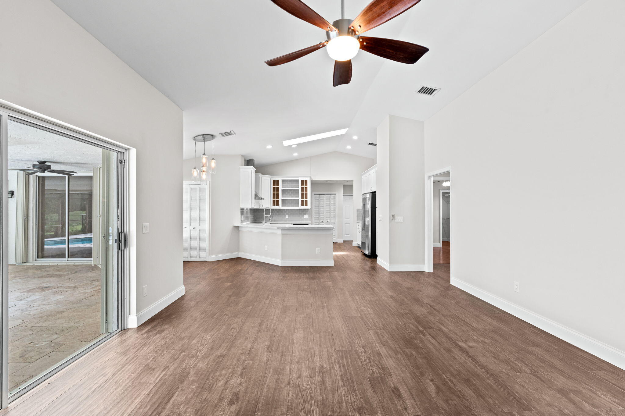 GREENVIEW SHORES 2 OF WELLINGTON - Residential