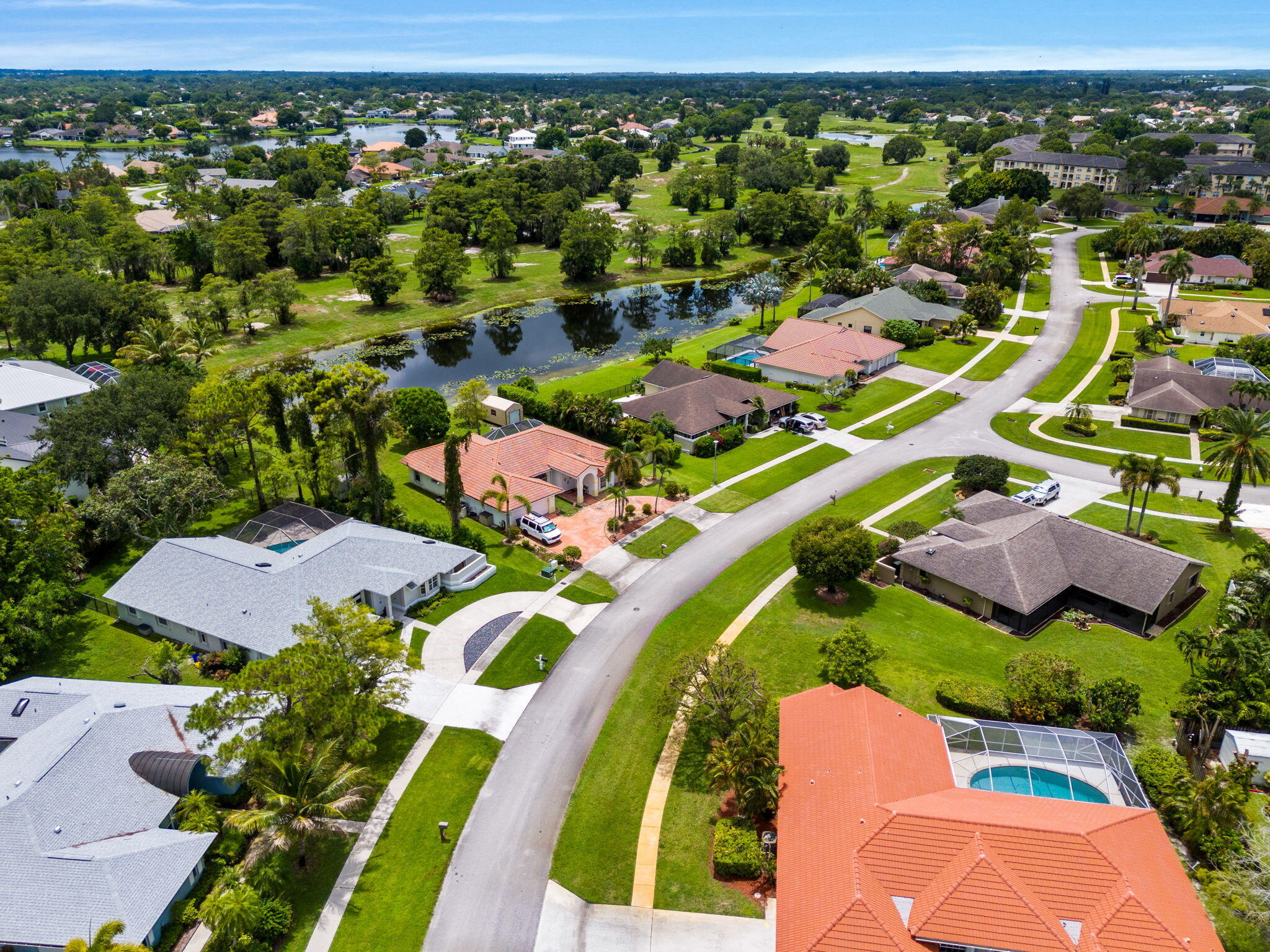 GREENVIEW SHORES 2 OF WELLINGTON - Residential