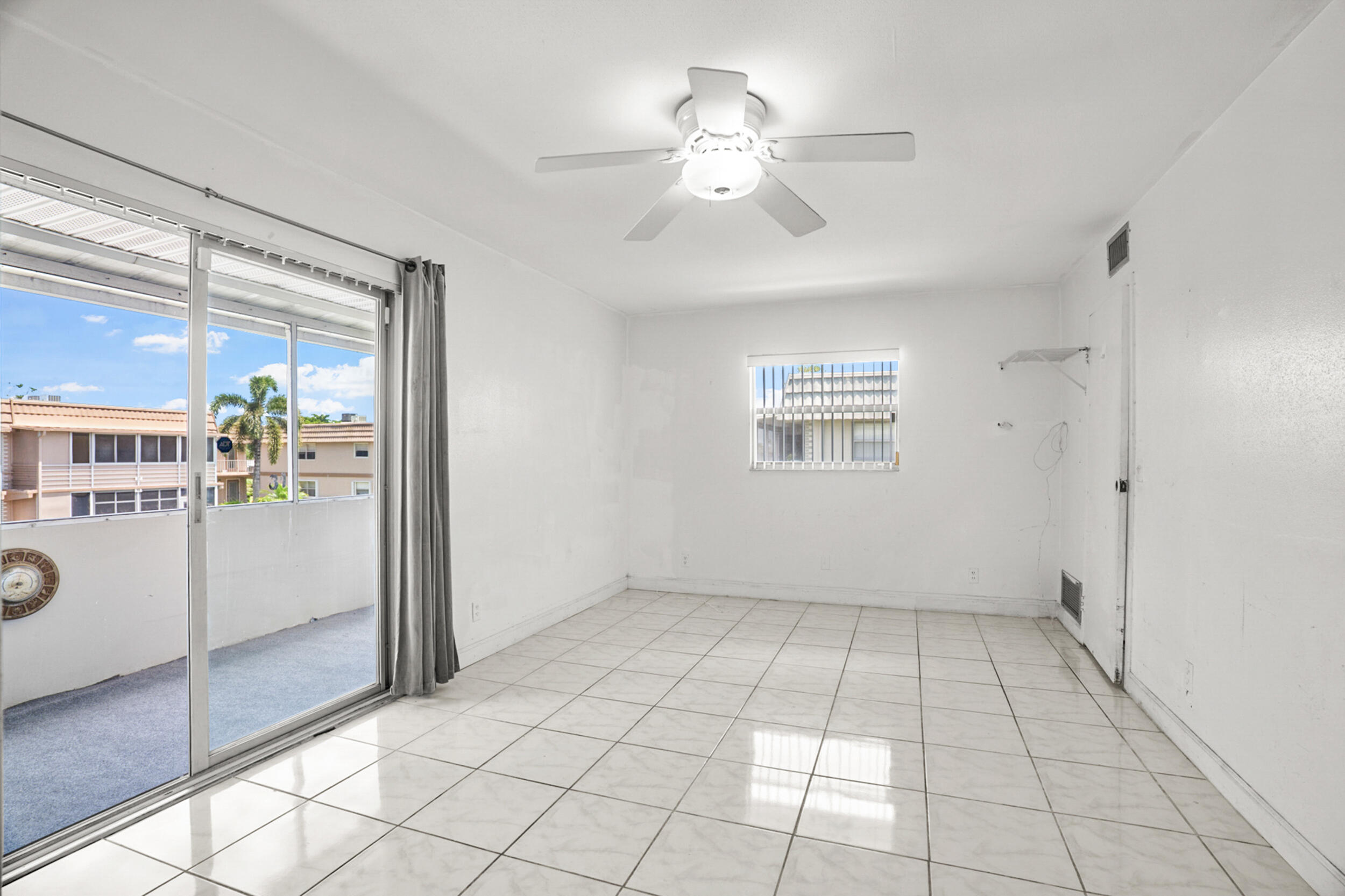 KINGS POINT BRITTANY CONDOS - Residential