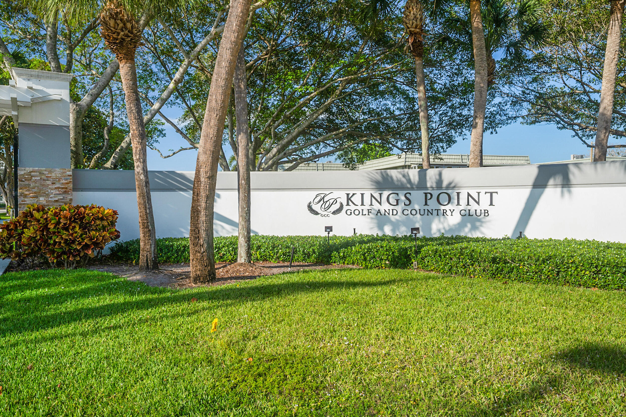 KINGS POINT BRITTANY CONDOS - Residential