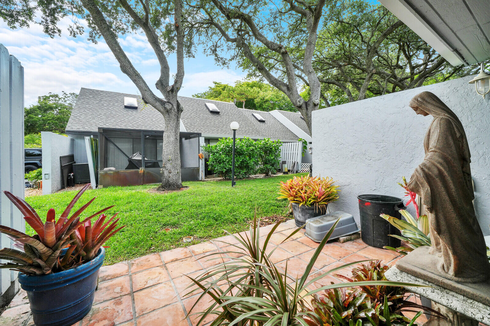RACQUET CLUB OF DEER CREEK - Residential