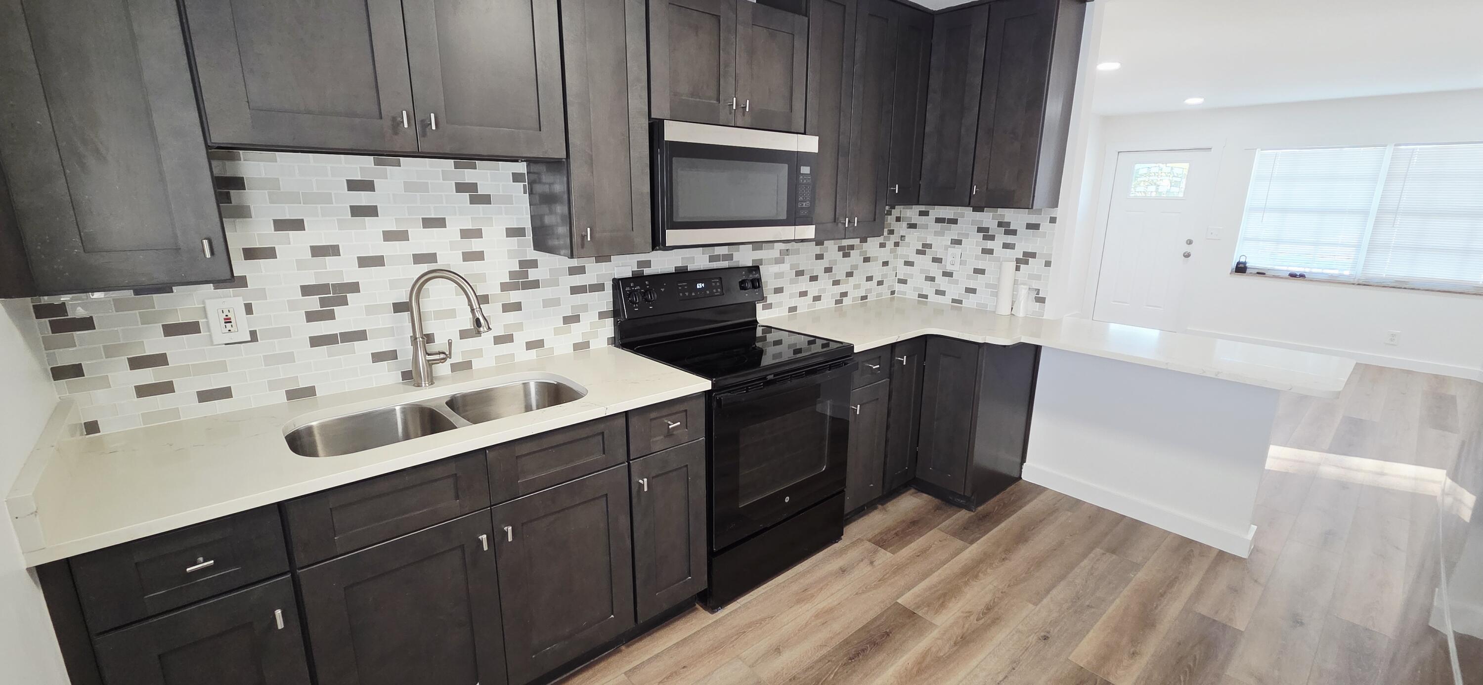 Newly Renovated 1st Fl apt with no minimum credit, but no evictions or negative background history.