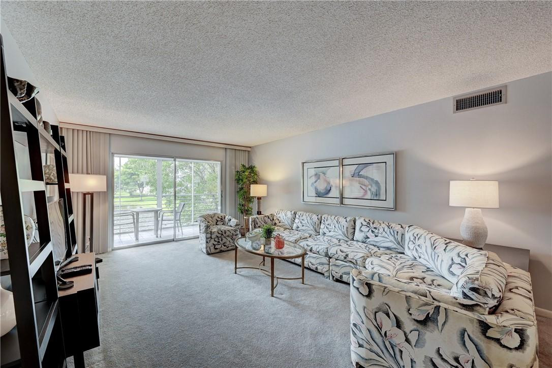 WYNMOOR COUNTRY CLUB - Residential
