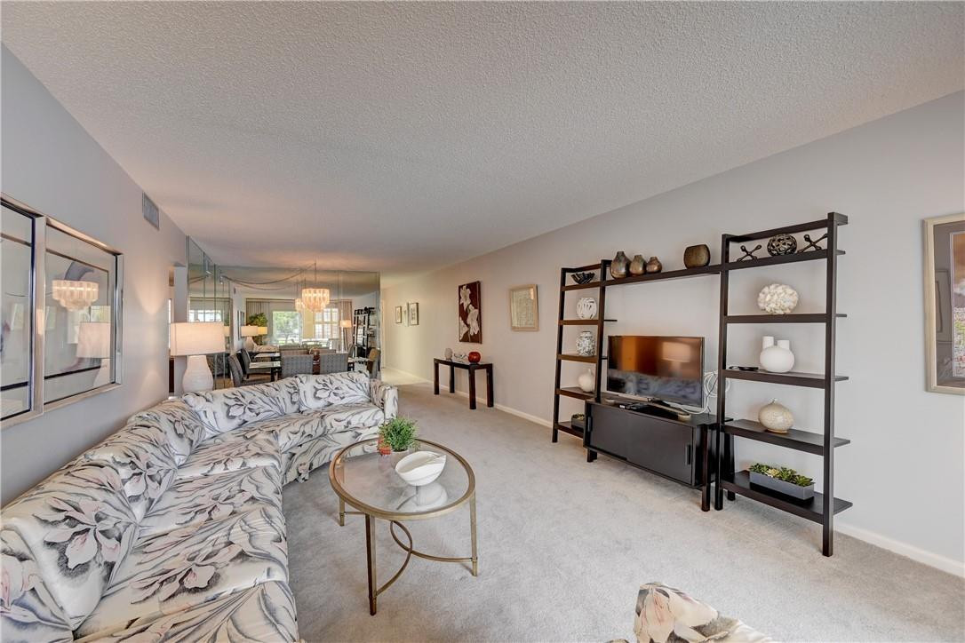 WYNMOOR COUNTRY CLUB - Residential