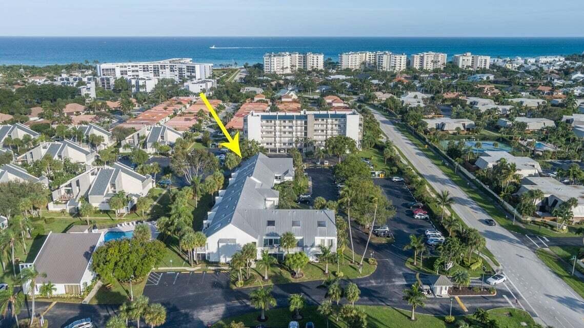 POOLSIDE VILLAS AT THE RACQUET CLUB CONDO FILE - Residential Lease