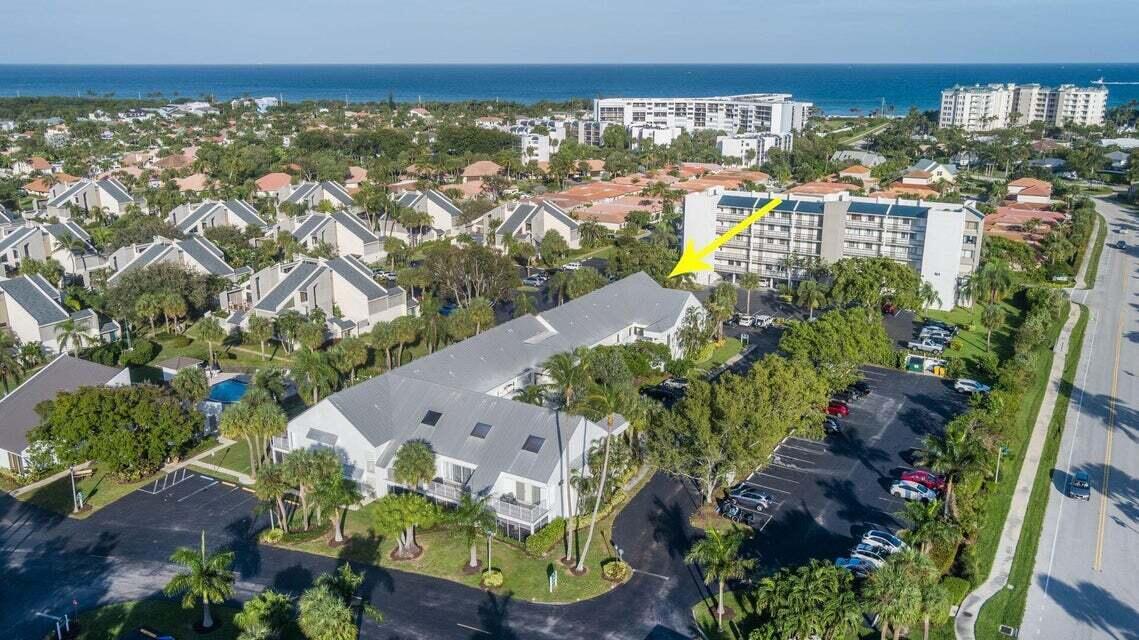 POOLSIDE VILLAS AT THE RACQUET CLUB CONDO FILE - Residential Lease