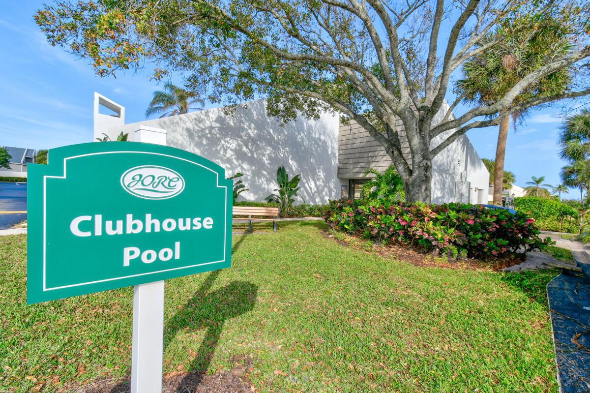 POOLSIDE VILLAS AT THE RACQUET CLUB CONDO FILE - Residential Lease