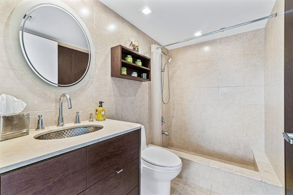 YACHT & RACQUET CLUB OF BOCA RATON CONDO - Residential