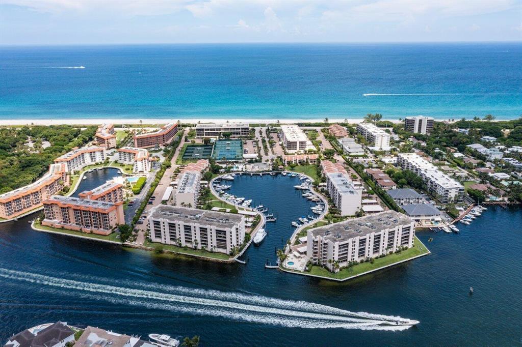 YACHT & RACQUET CLUB OF BOCA RATON CONDO - Residential