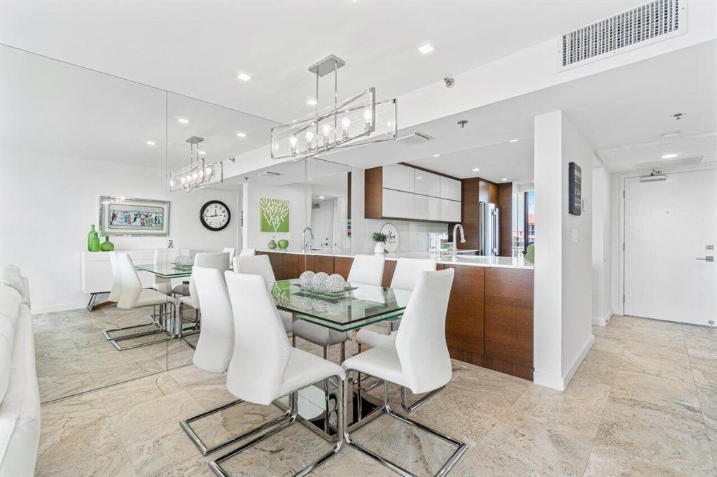 YACHT & RACQUET CLUB OF BOCA RATON CONDO - Residential