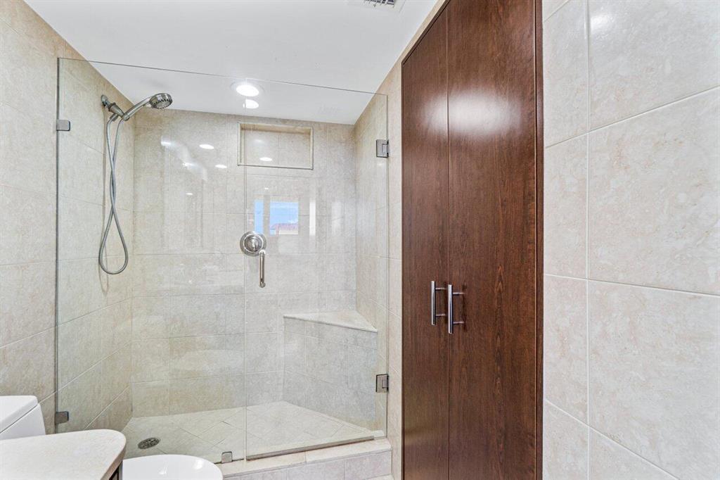 YACHT & RACQUET CLUB OF BOCA RATON CONDO - Residential