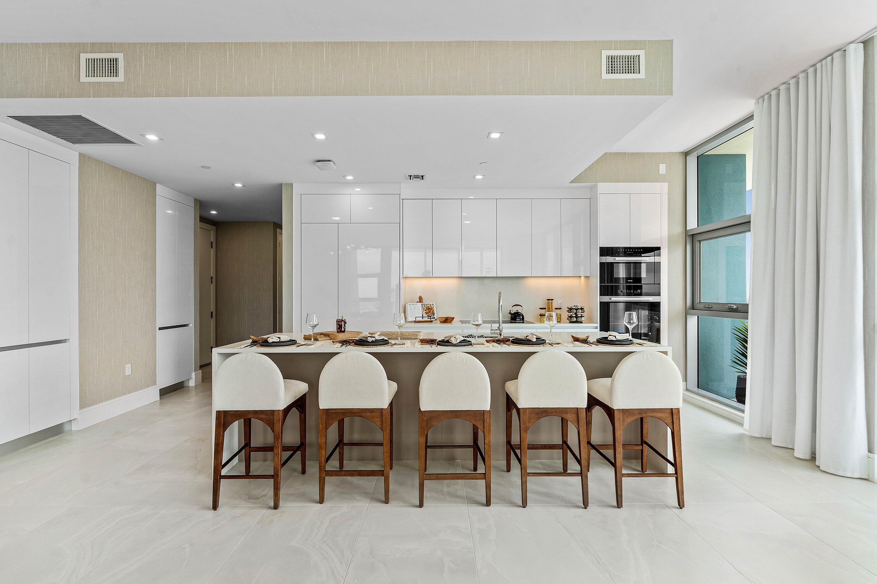 Nautilus 220 Condominium - Residential