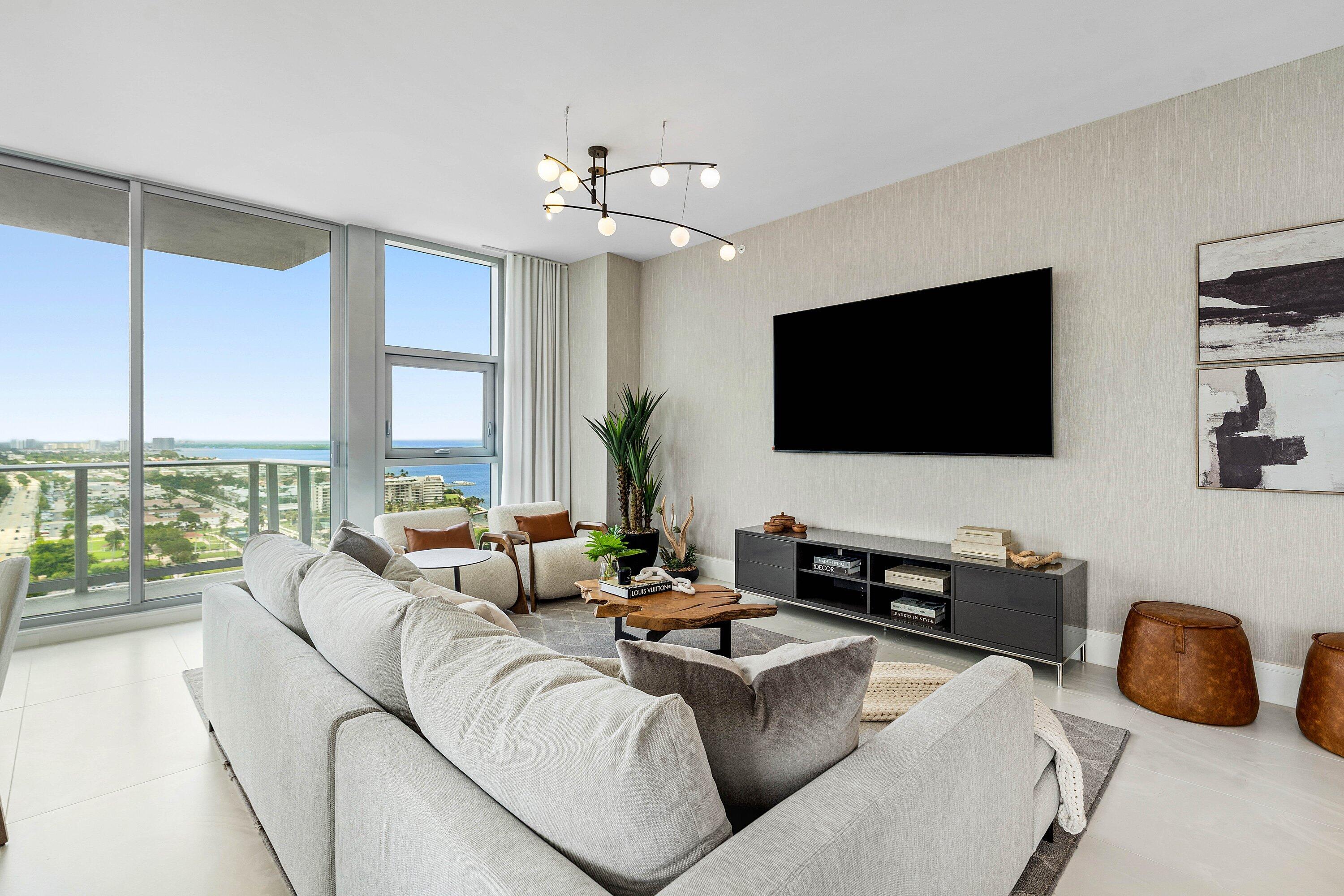 Nautilus 220 Condominium - Residential