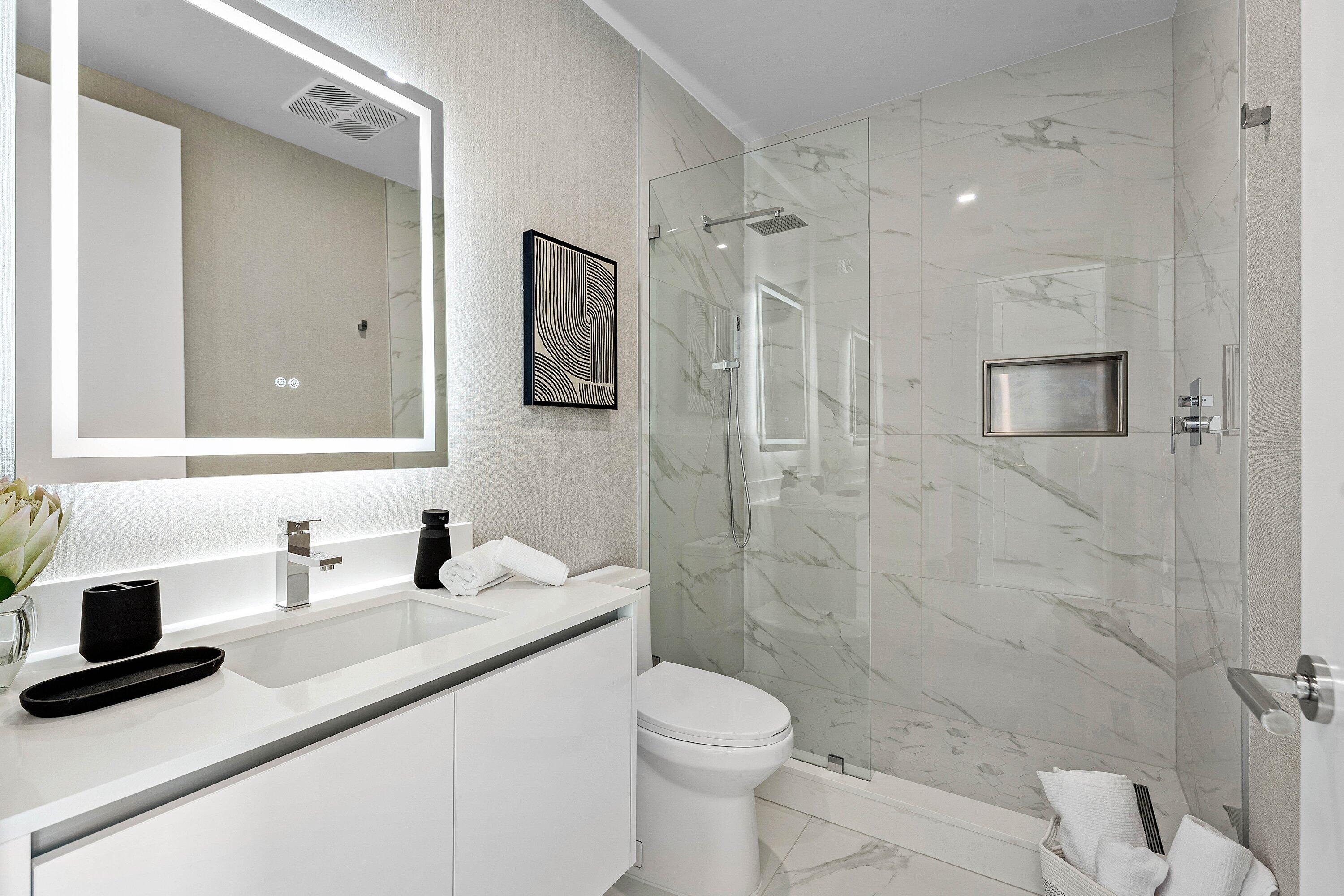 Nautilus 220 Condominium - Residential