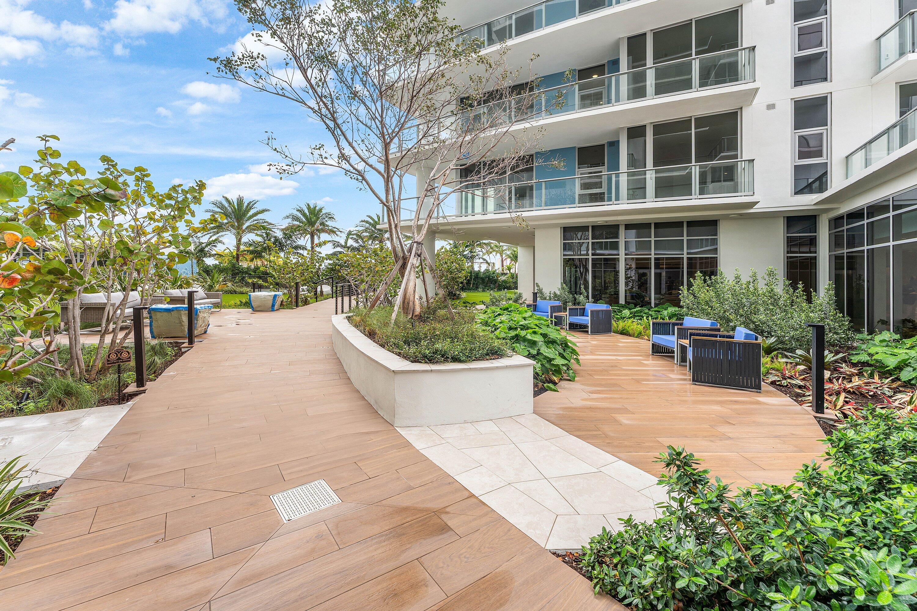 Nautilus 220 Condominium - Residential