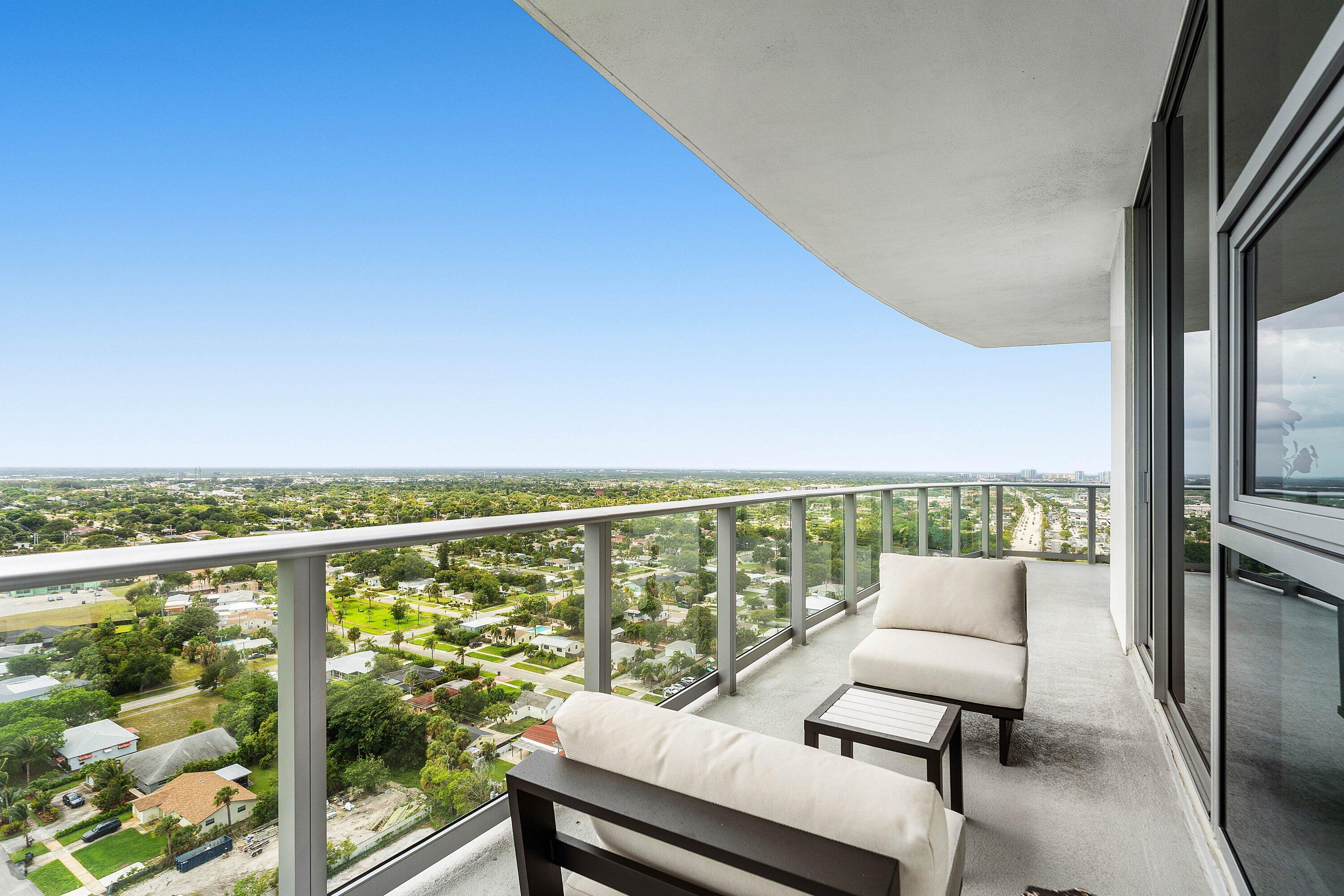 Nautilus 220 Condominium - Residential