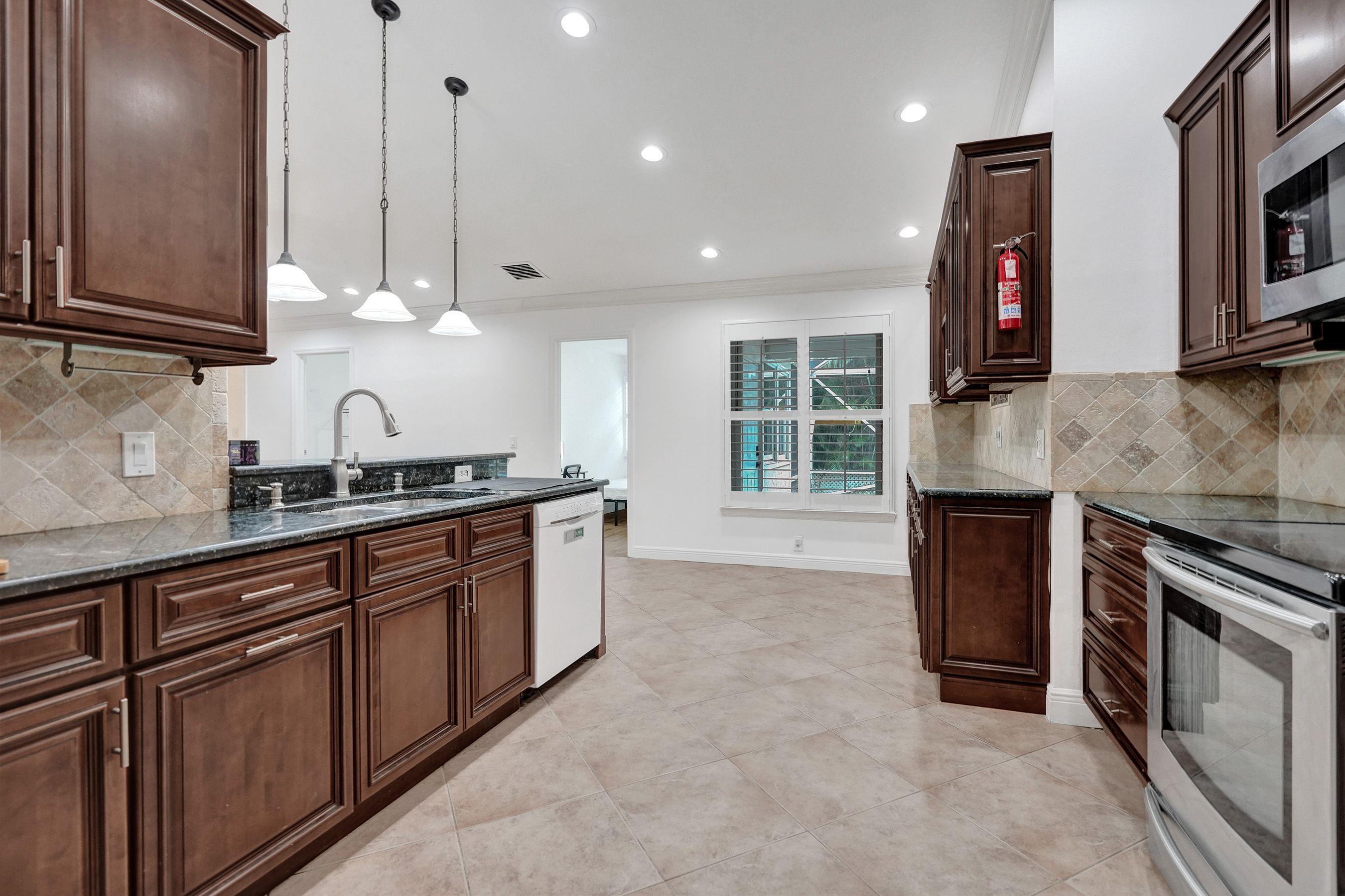 PORT ST LUCIE SECTION 27 - Residential Income