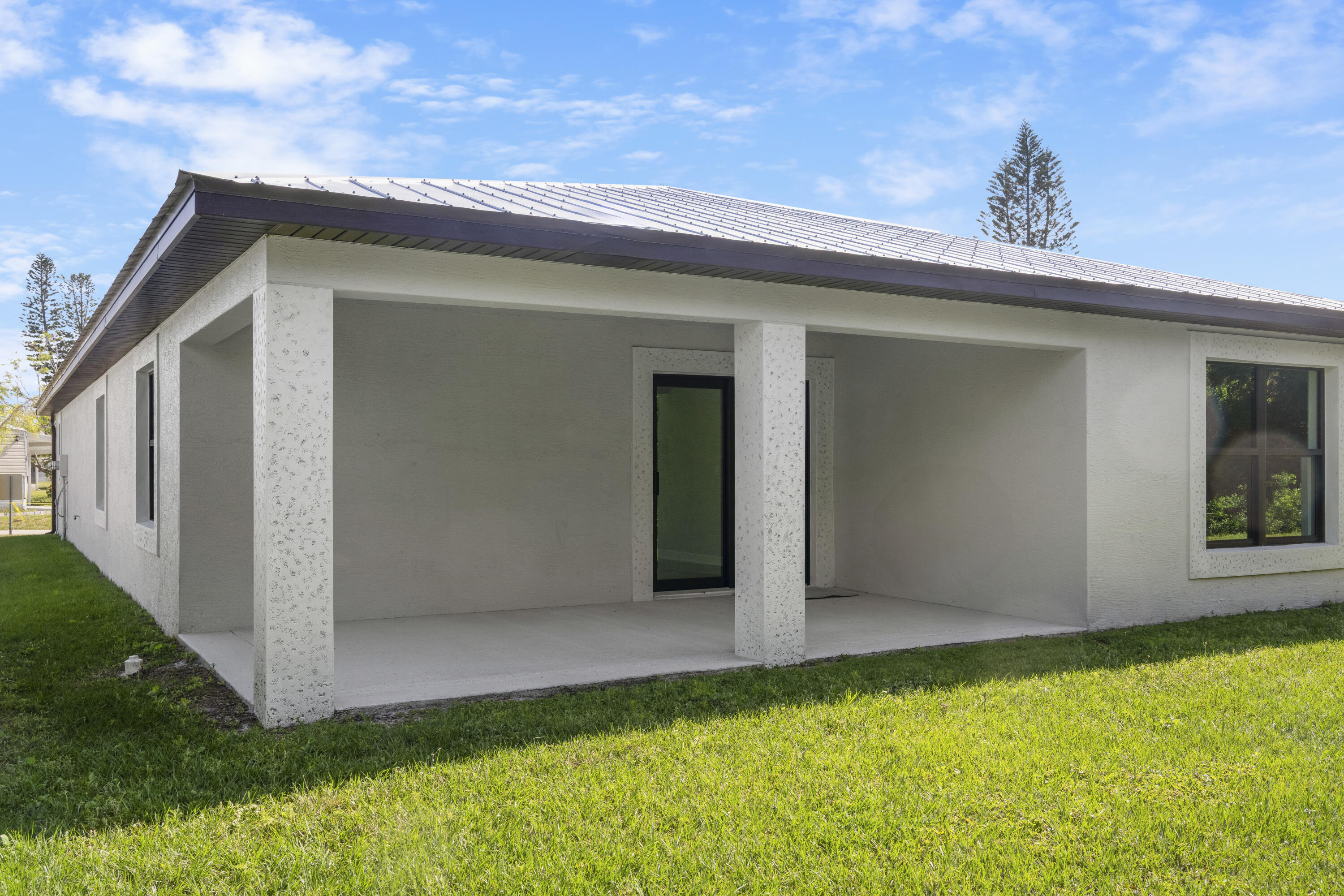 Spanish Lakes Riverfront - Residential