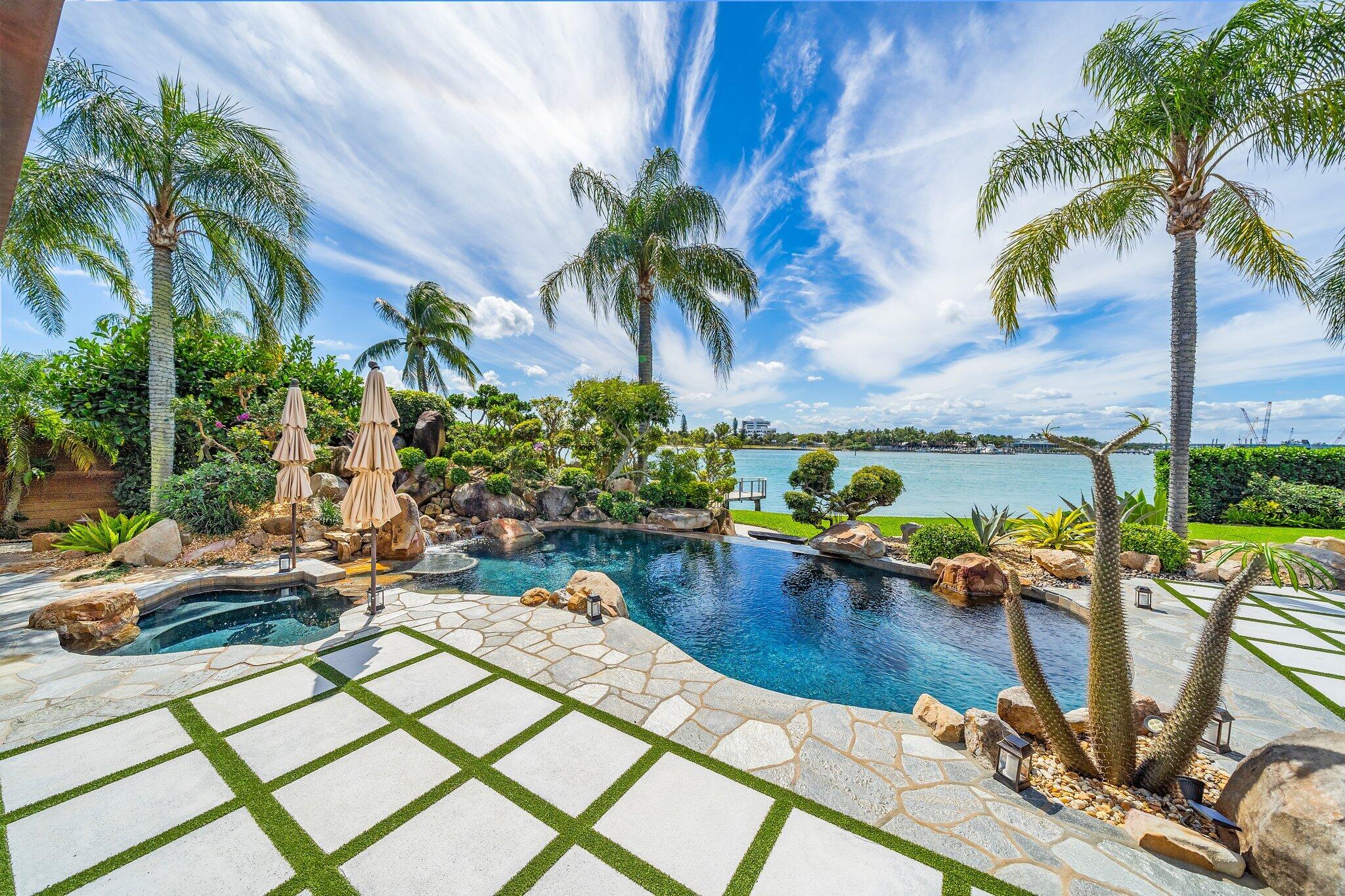 JUPITER INLET BEACH COLONY - Residential