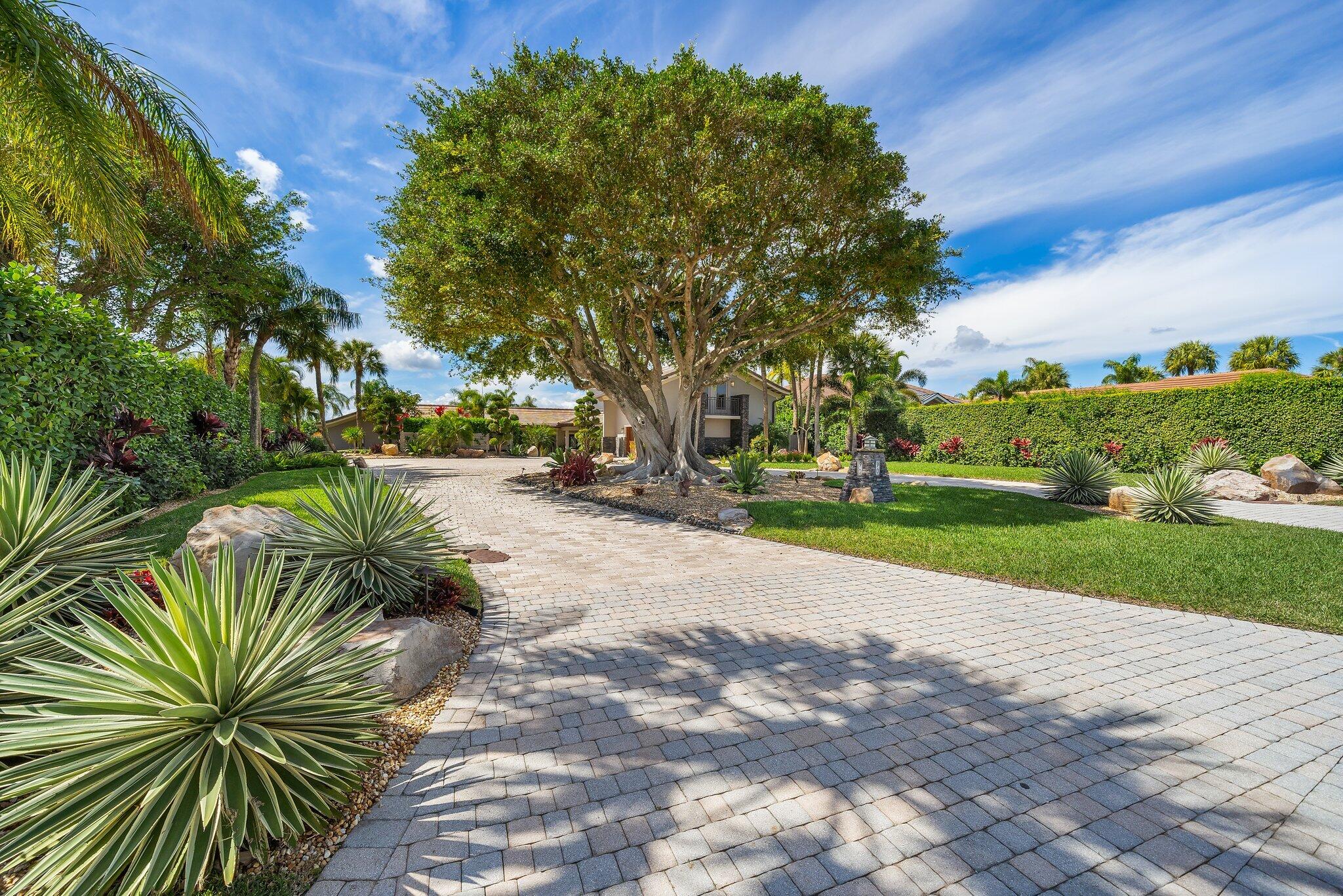 JUPITER INLET BEACH COLONY - Residential