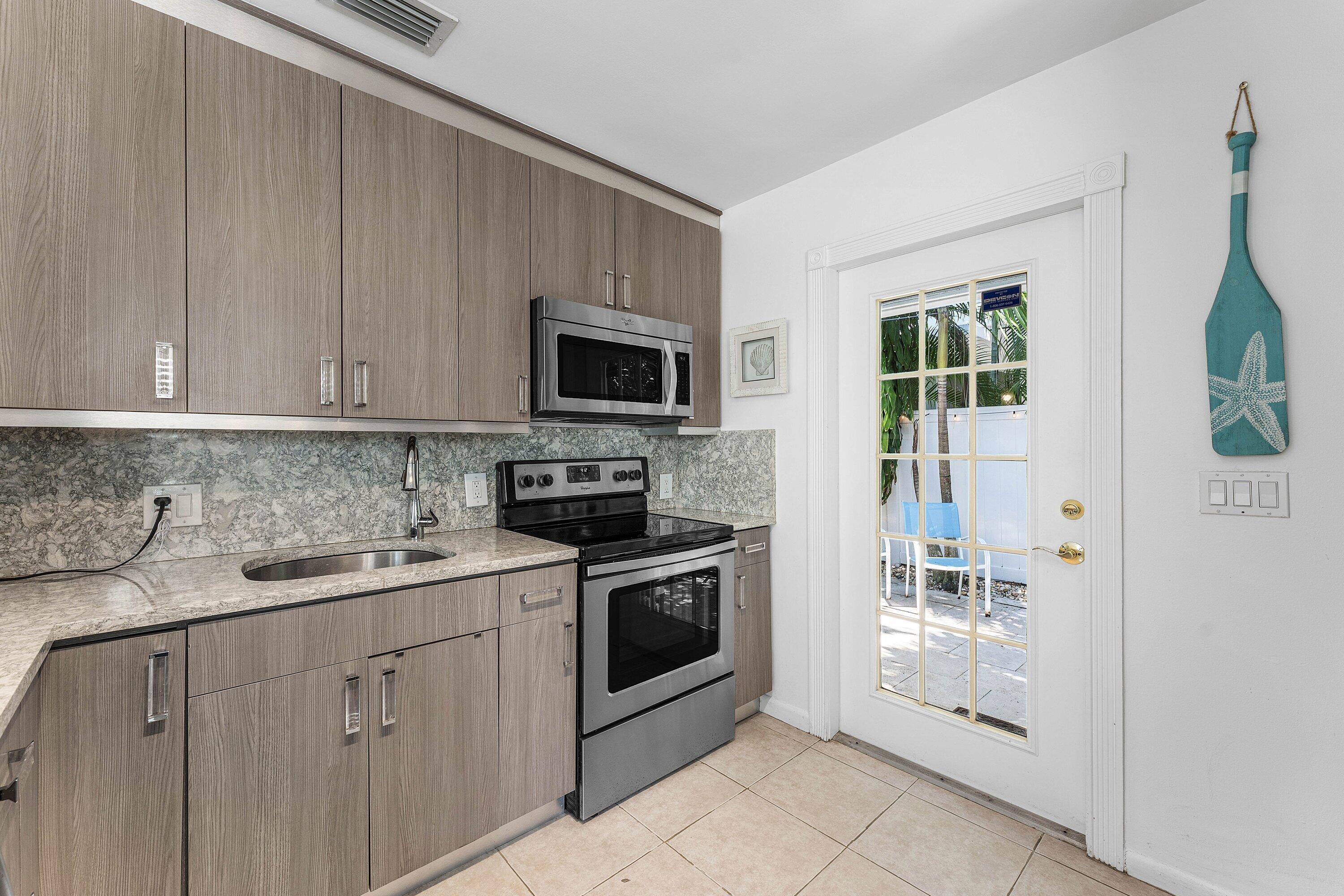 HIGHLAND PARK DELRAY - Residential Lease
