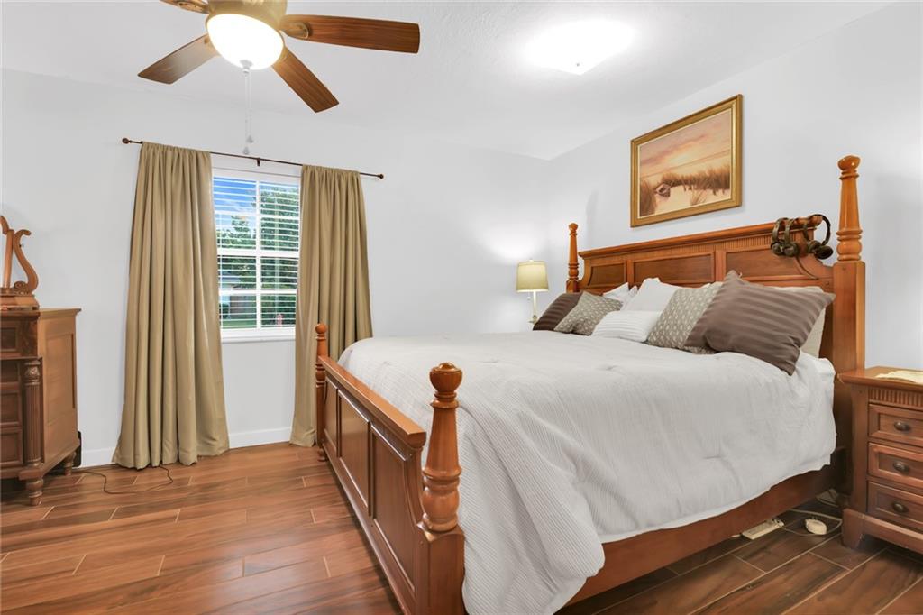 HILLSBORO SHORES - Residential