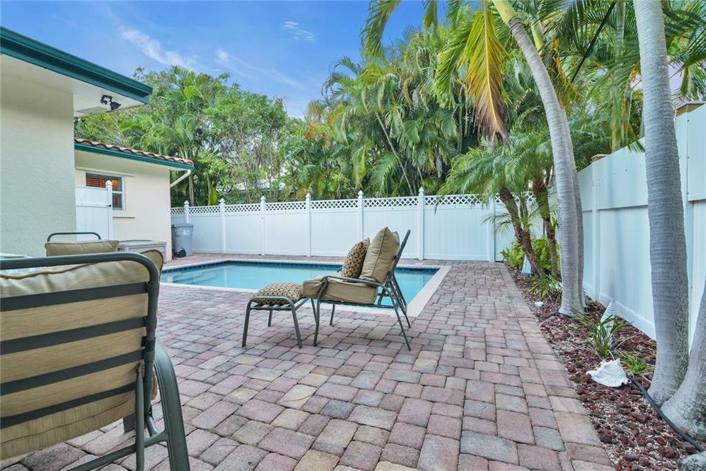 HILLSBORO SHORES - Residential