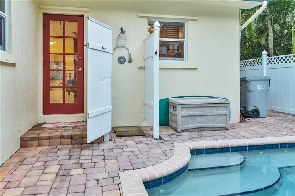 HILLSBORO SHORES - Residential