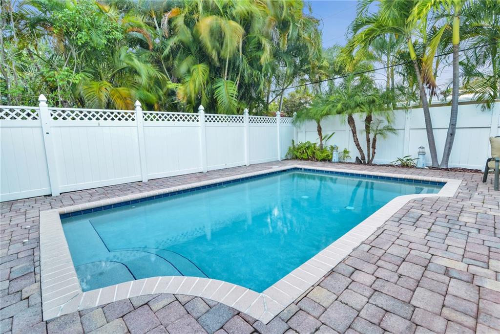 HILLSBORO SHORES - Residential