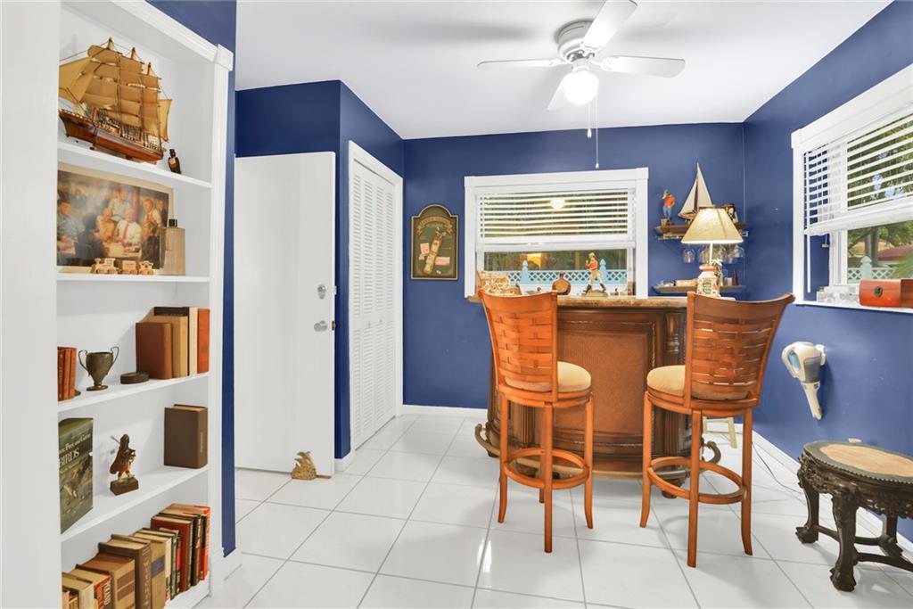 HILLSBORO SHORES - Residential