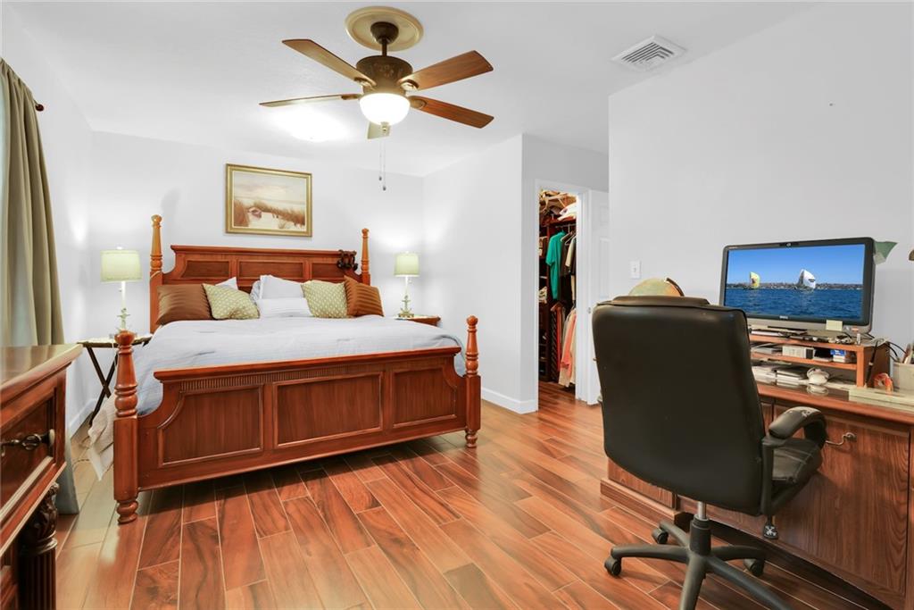 HILLSBORO SHORES - Residential