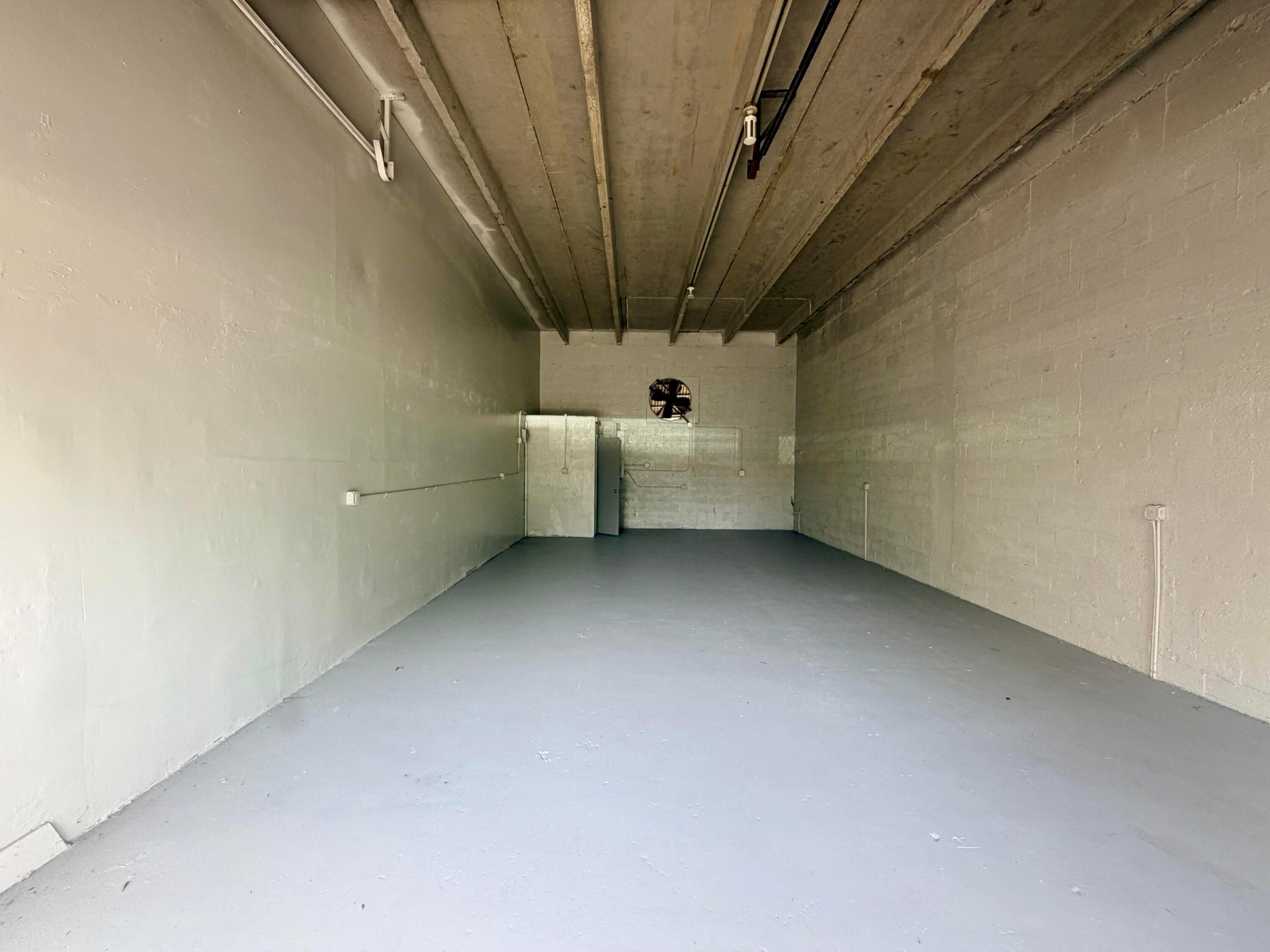 Well-maintained small-bay industrial warehouse available in the heart of West Park, offering an ideal solution for contractors, service businesses, distributors, e-commerce operations, and light manufacturing users. Conveniently positioned with quick access to major transportation corridors, this location provides excellent connectivity throughout Broward and Miami-Dade Counties.