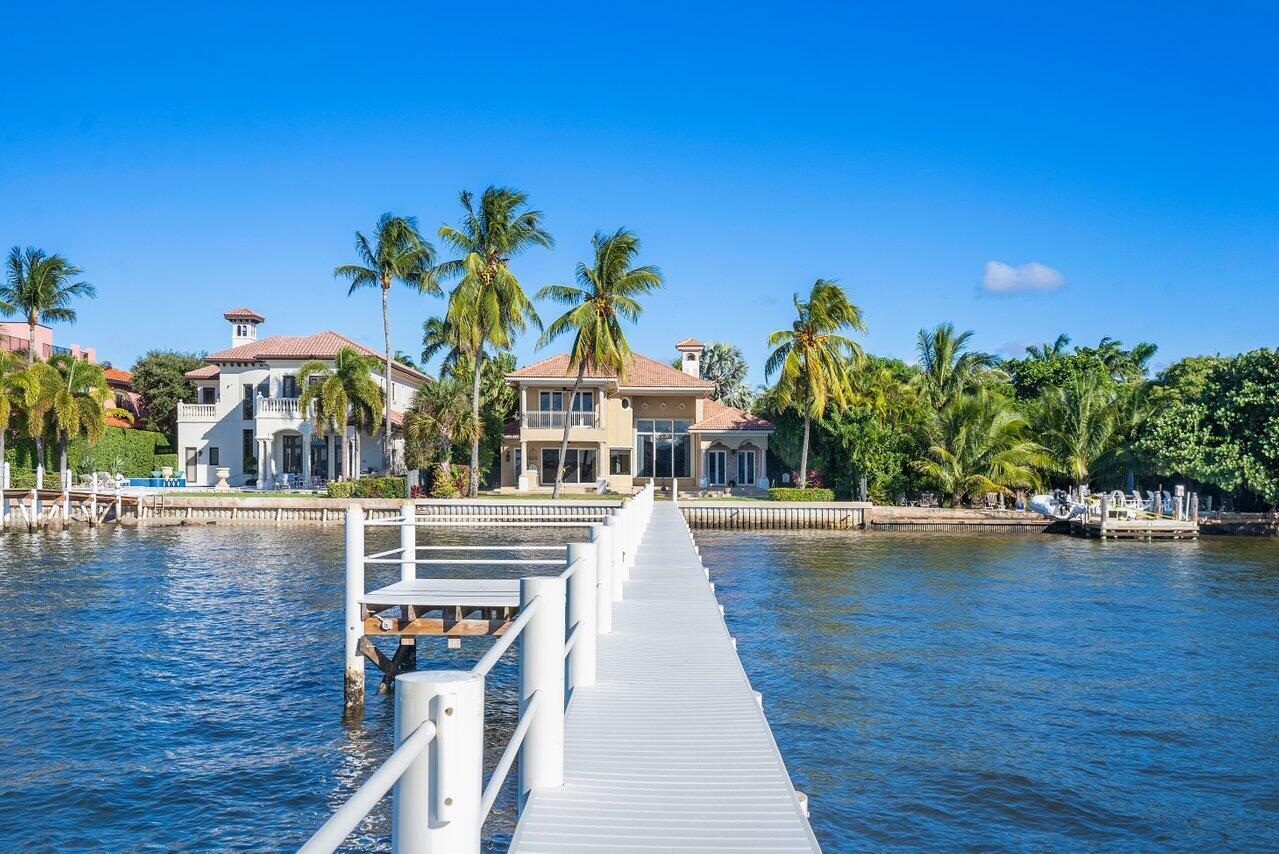 LAKE SHORES LANTANA - Residential