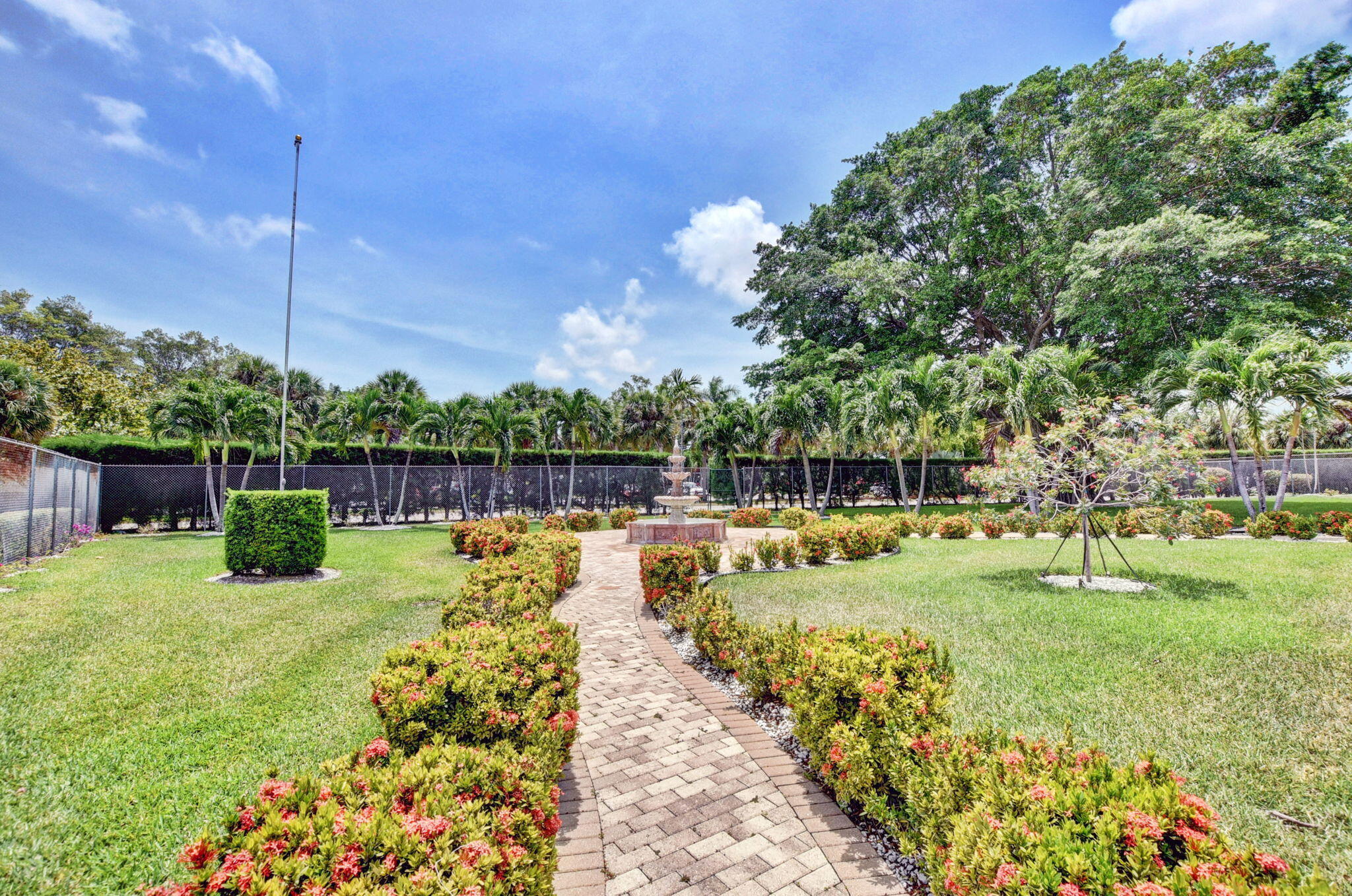 Lakeside Village - Residential