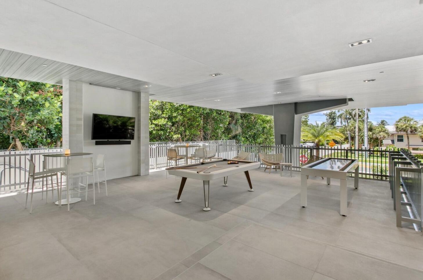 1625 OCEAN - Residential