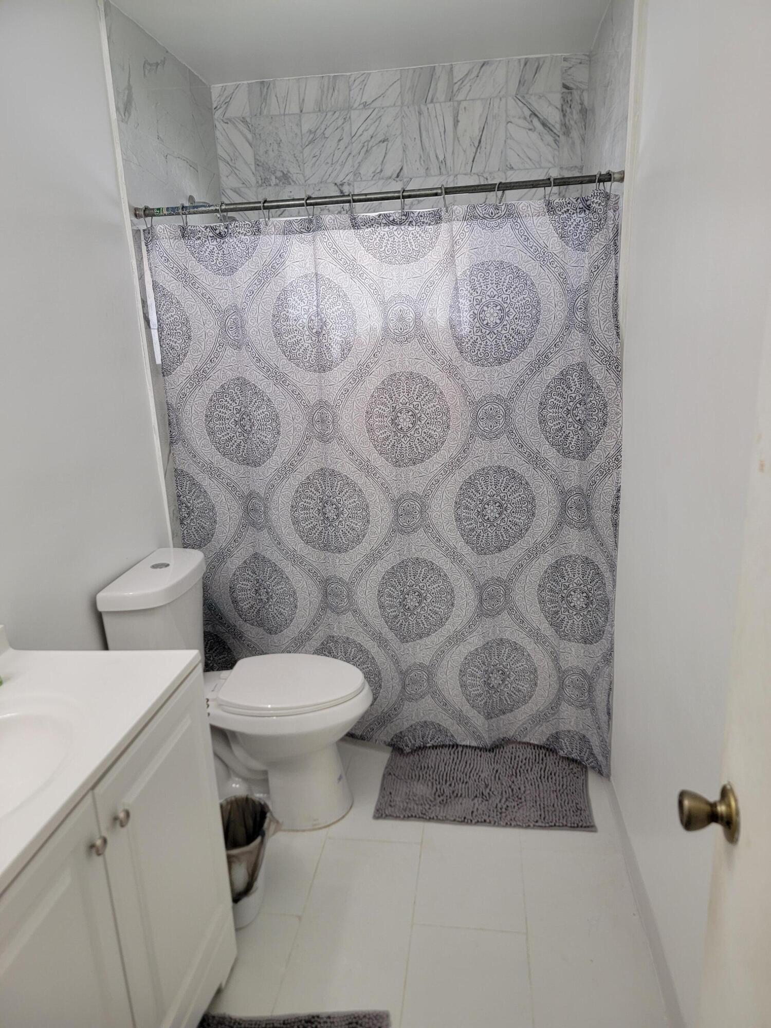 OAKLAND HILLS 1ST SEC - Residential