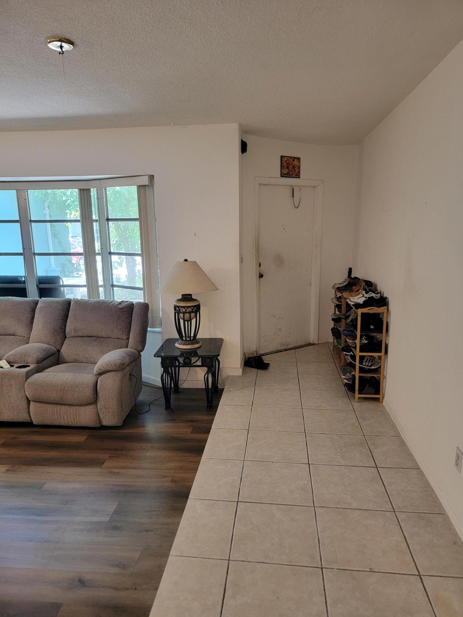 OAKLAND HILLS 1ST SEC - Residential