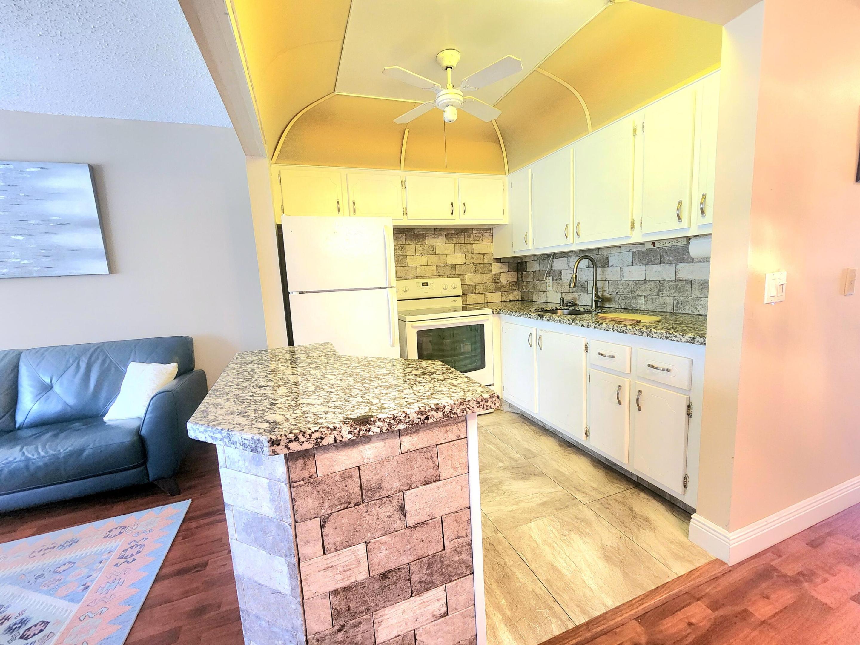 MARKHAM G CONDO - Residential