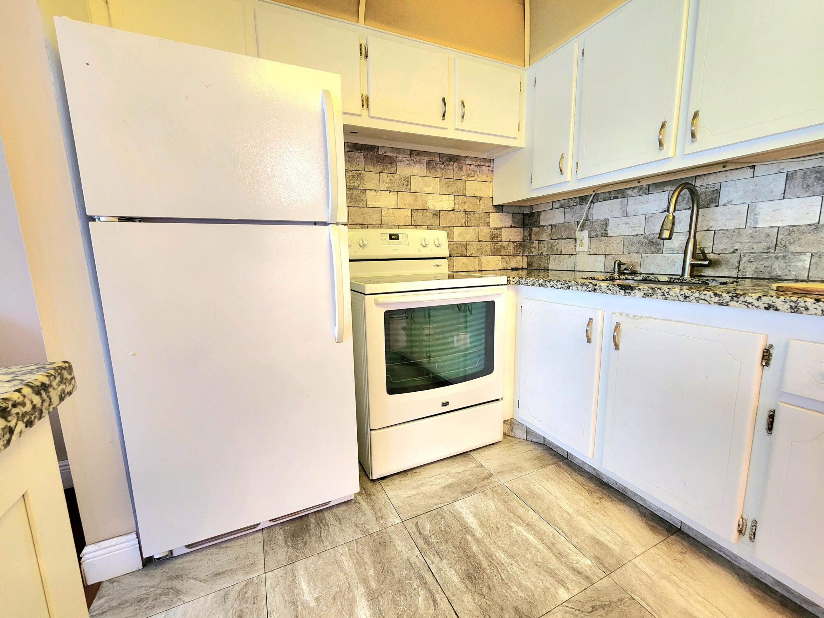 MARKHAM G CONDO - Residential