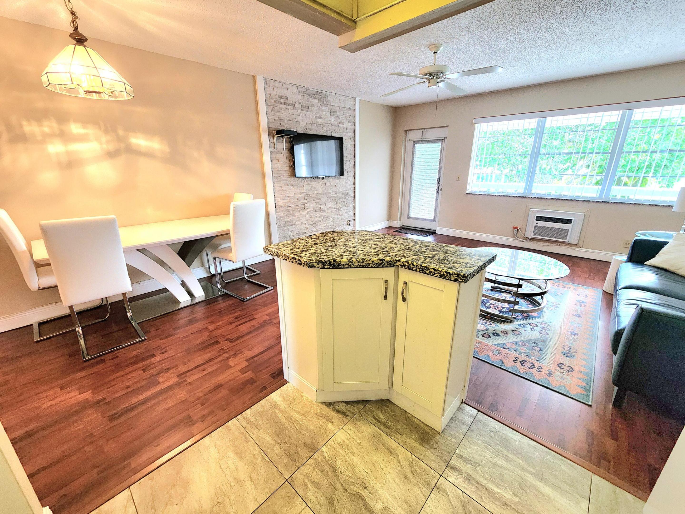 MARKHAM G CONDO - Residential