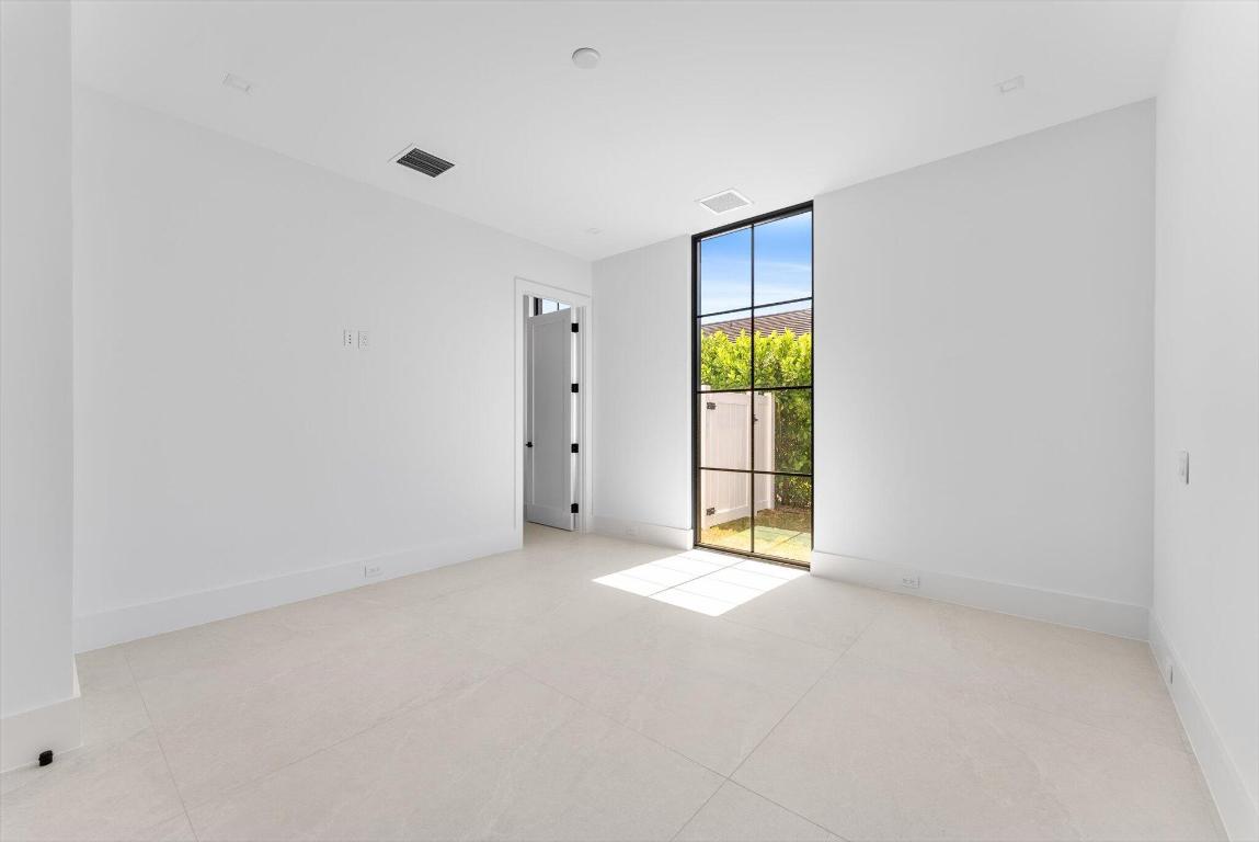 BOCA VILLAS - Residential