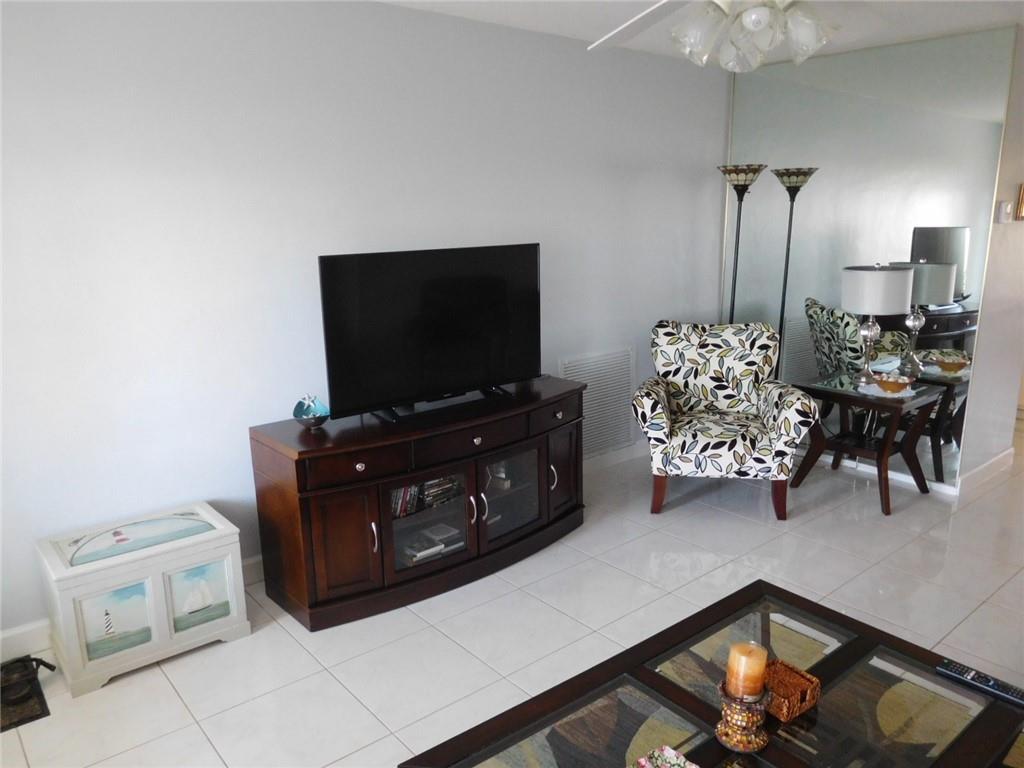 Mainlands Of Tamarac Lake - Residential
