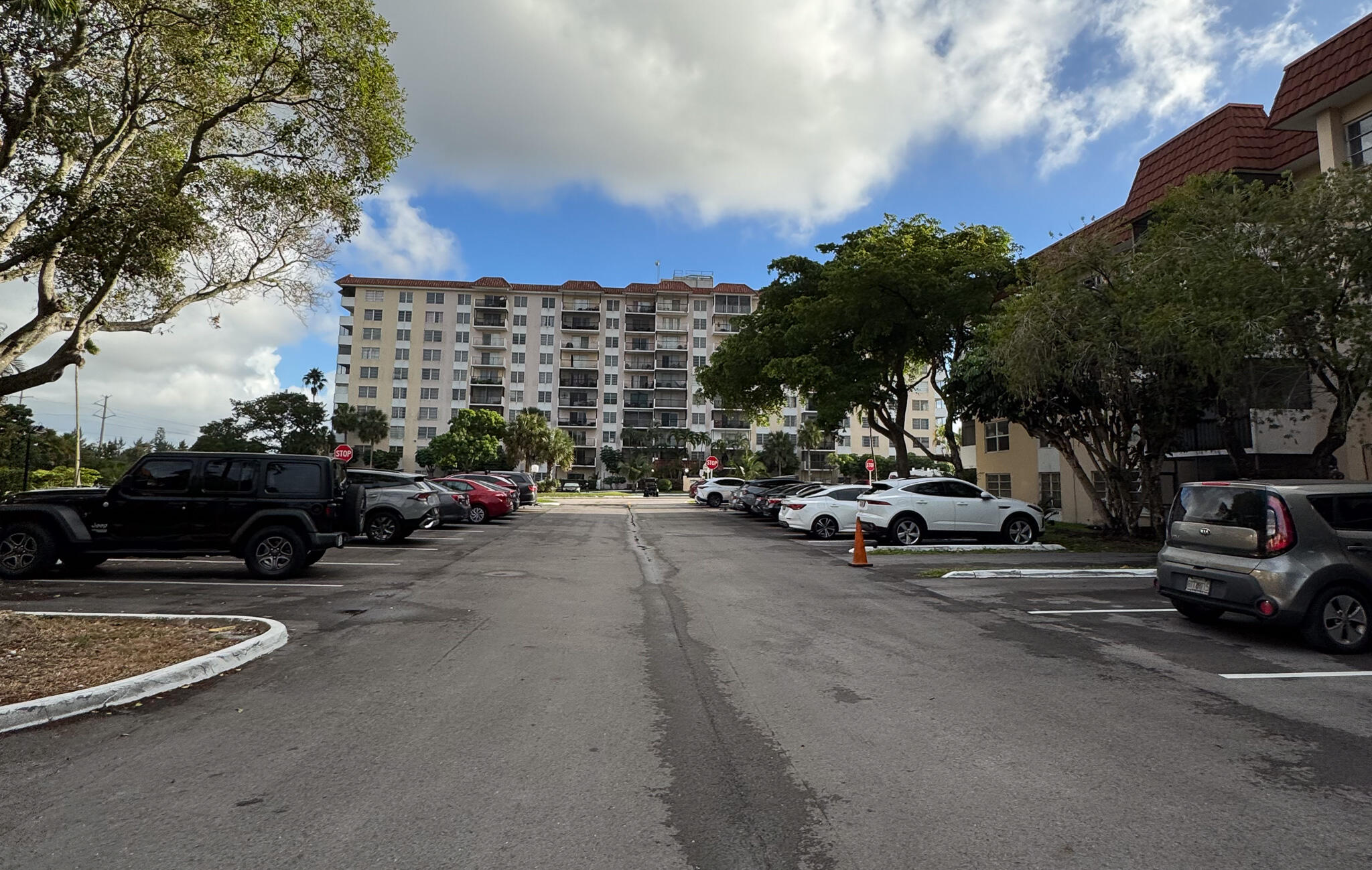 MANORS OF INVERRARY I-10 - Residential