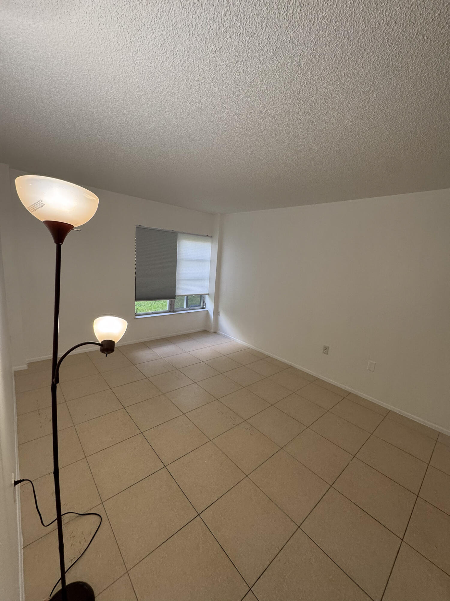 MANORS OF INVERRARY I-10 - Residential