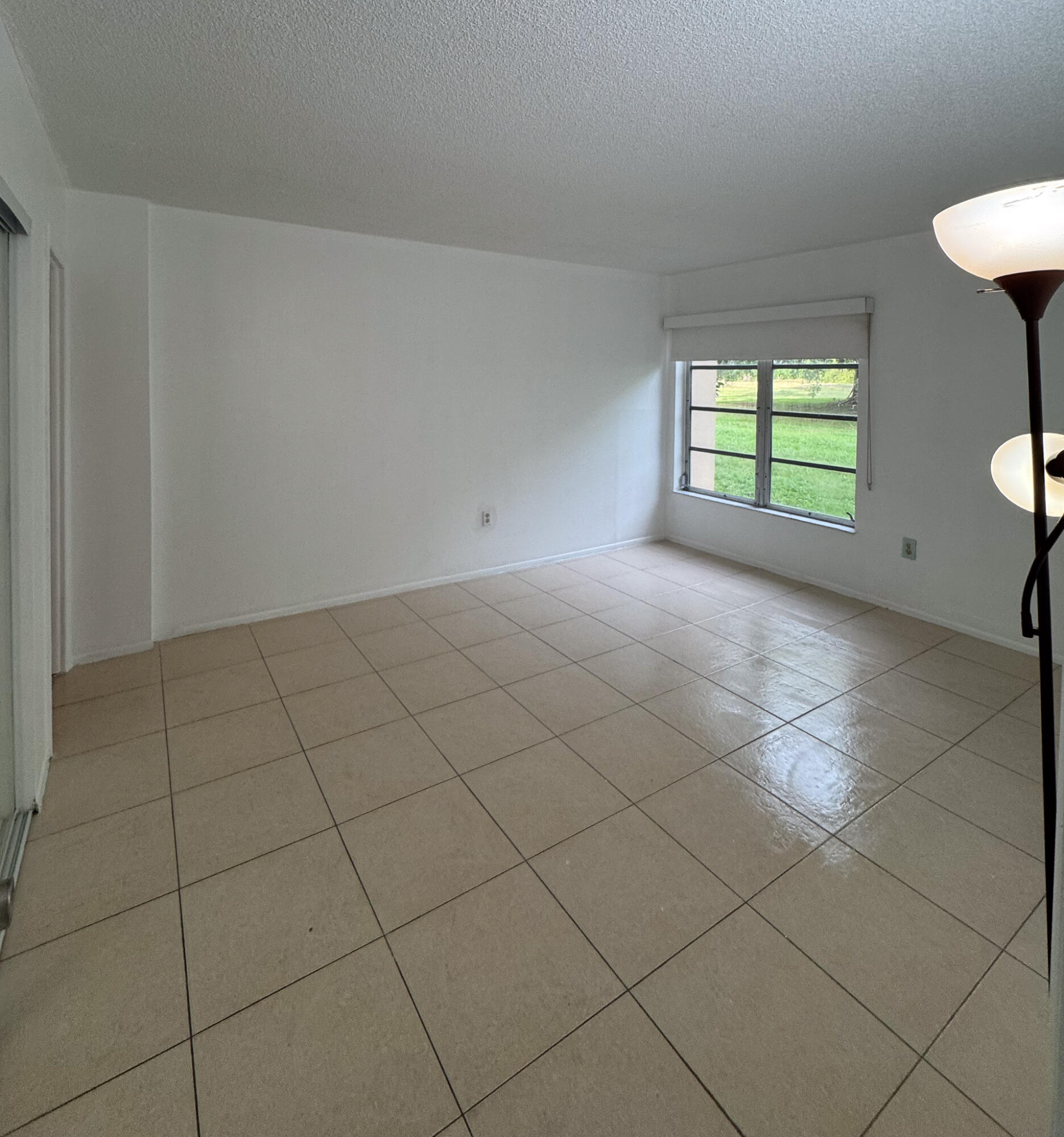 MANORS OF INVERRARY I-10 - Residential