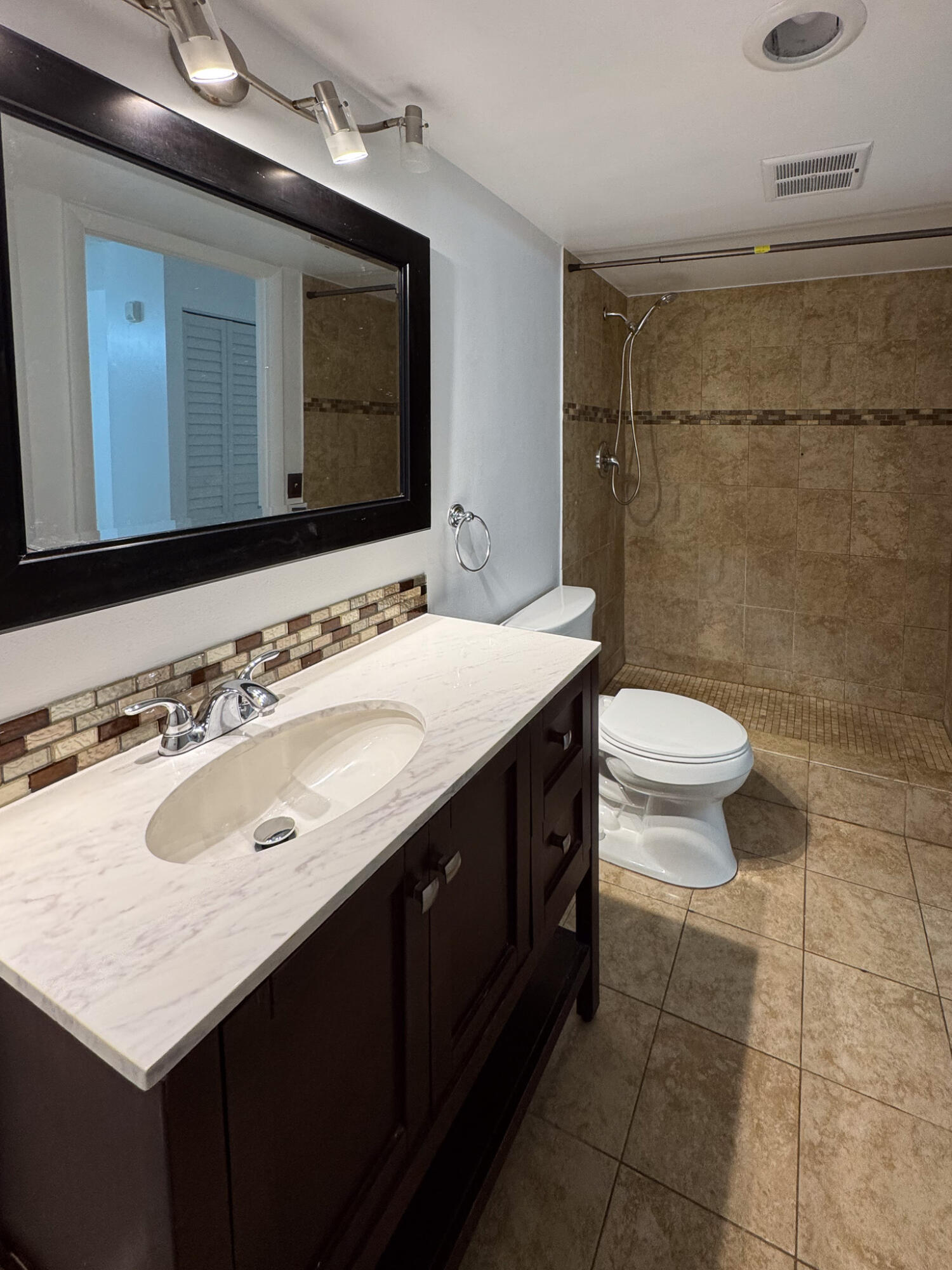 MANORS OF INVERRARY I-10 - Residential