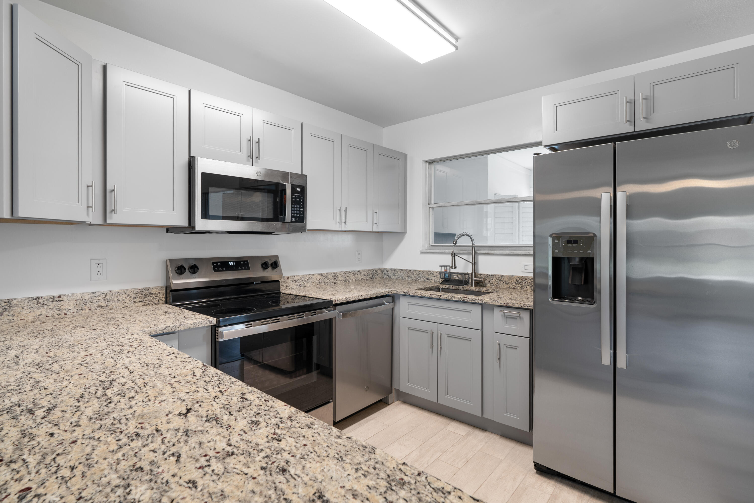 LEILANI HEIGHTS - Residential Lease