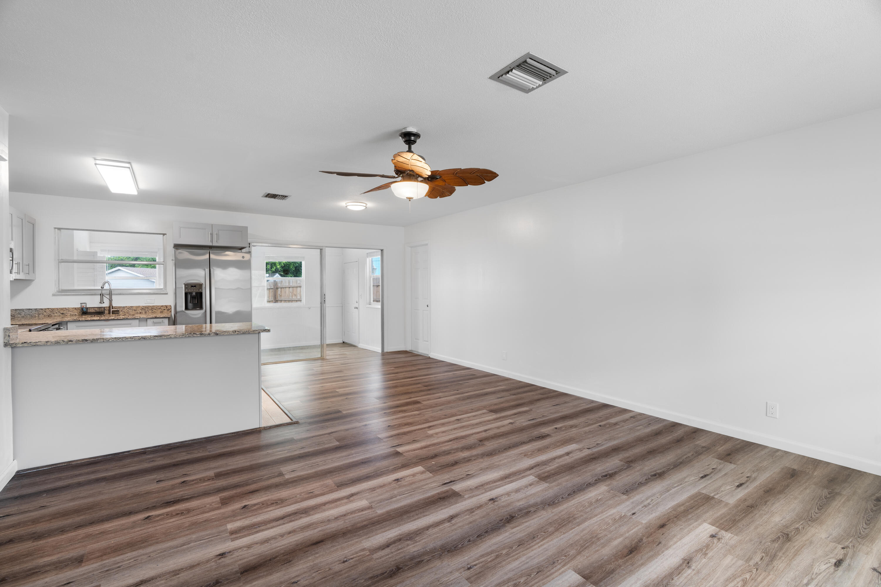 LEILANI HEIGHTS - Residential Lease
