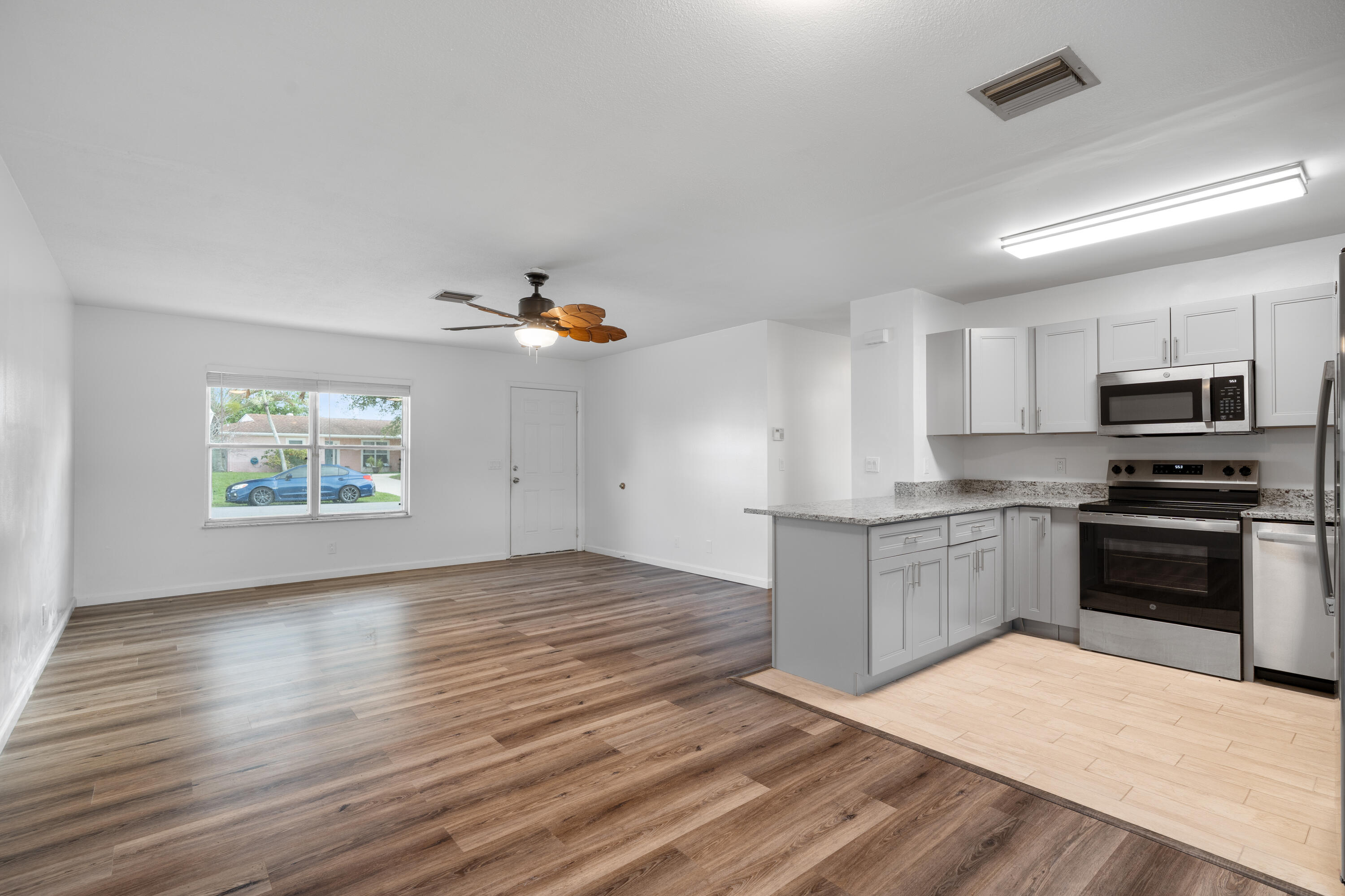 LEILANI HEIGHTS - Residential Lease